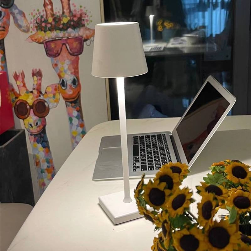 Wireless Dimmable Table Lamp